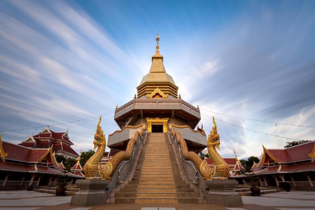 Thanburi Hotel Udonthani Kültér fotó