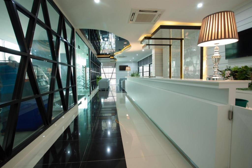 Thanburi Hotel Udonthani Kültér fotó