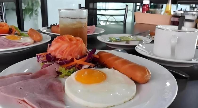 Thanburi Hotel Udonthani Kültér fotó