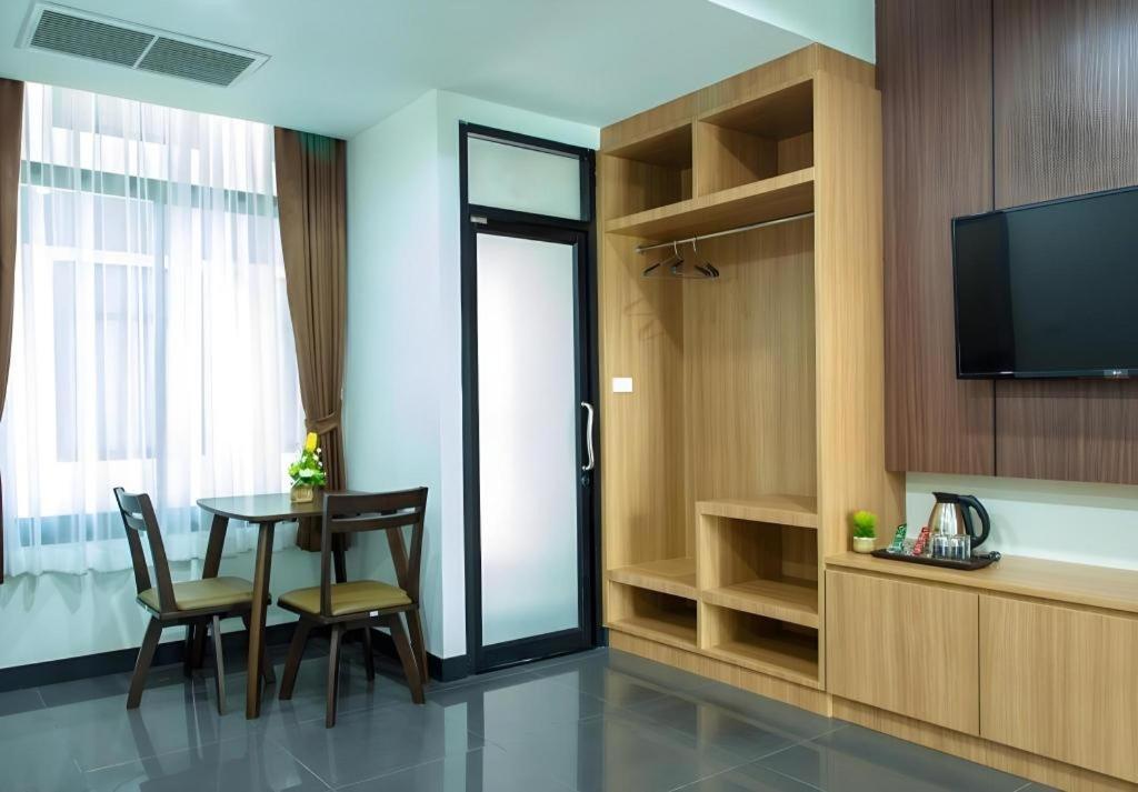 Thanburi Hotel Udonthani Kültér fotó